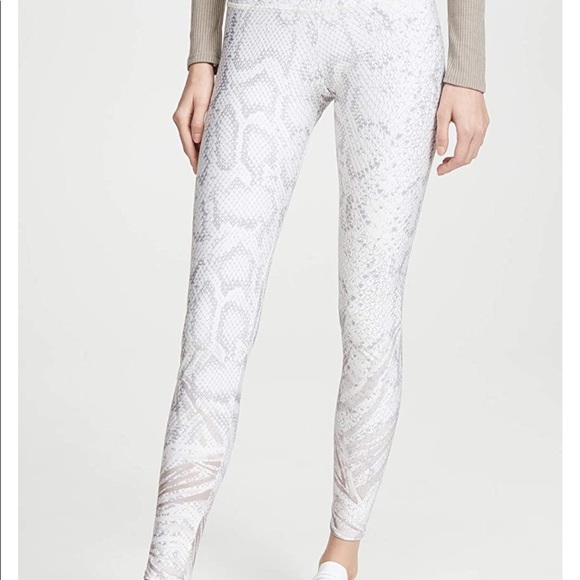 Onzie Python White Snakeskin Leggings - Picture 9 of 16